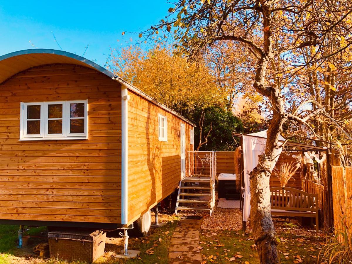 Zirkuswagen Mit Outdoor Whirlpool Und Garten Petershagen-Eggersdorf ภายนอก รูปภาพ